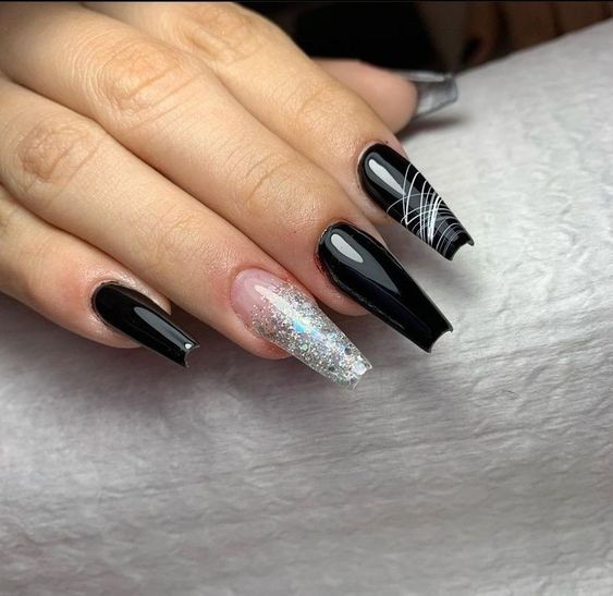 Unha Decorada De Preto
