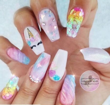 23-ideias-de-unha-decorada-unicornio