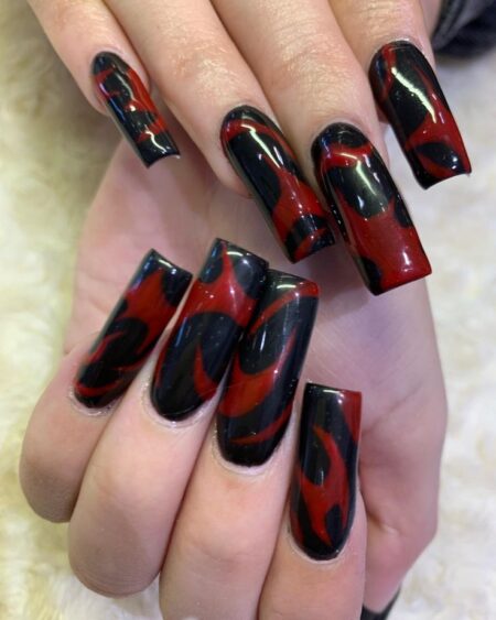 37-ideias-de-unhas-decoradas-preto-e-vermelho