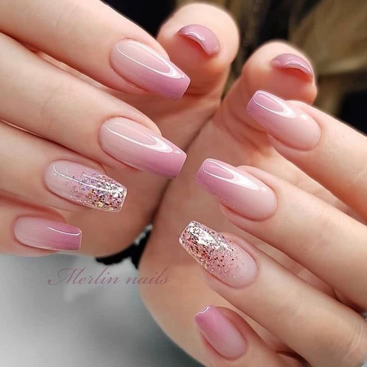 Unhas Decoradas De Cor Clara