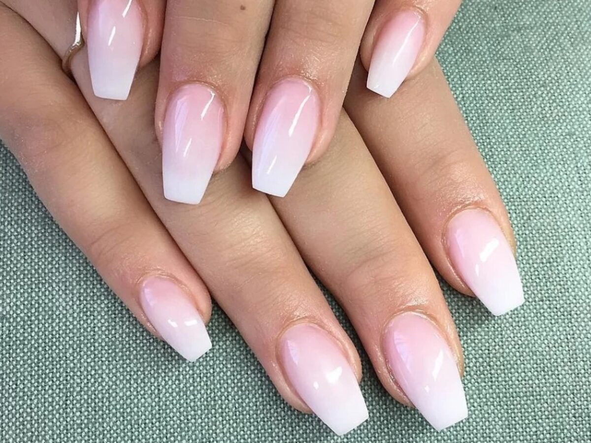 Unhas Decoradas De Cor Clara