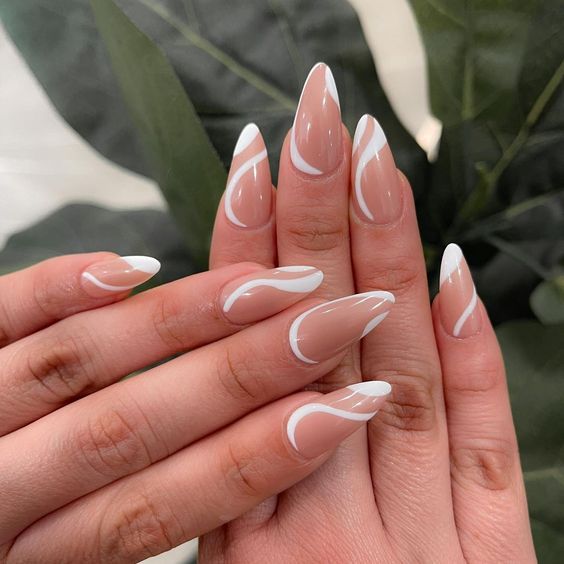 Unhas Amendoadas