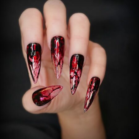 37-ideias-de-unhas-decoradas-preto-e-vermelho