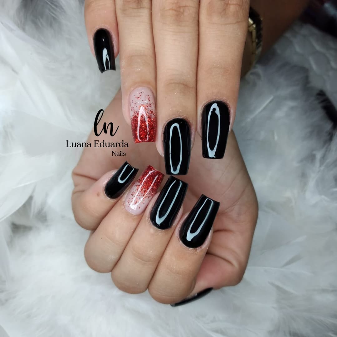 Unhas Decoradas Preto E Vermelho