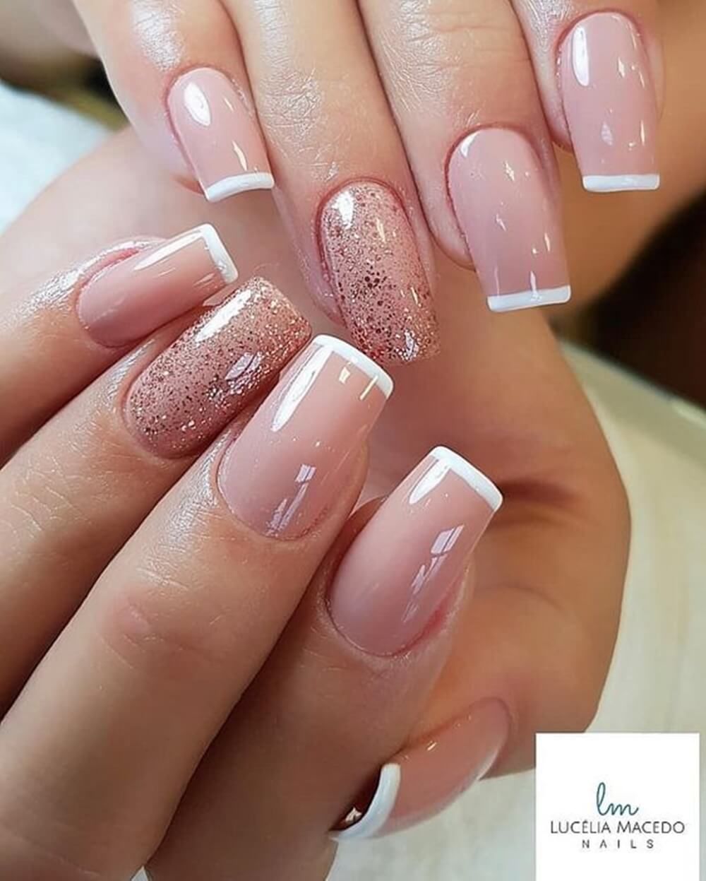 Unhas Decoradas De Cor Clara