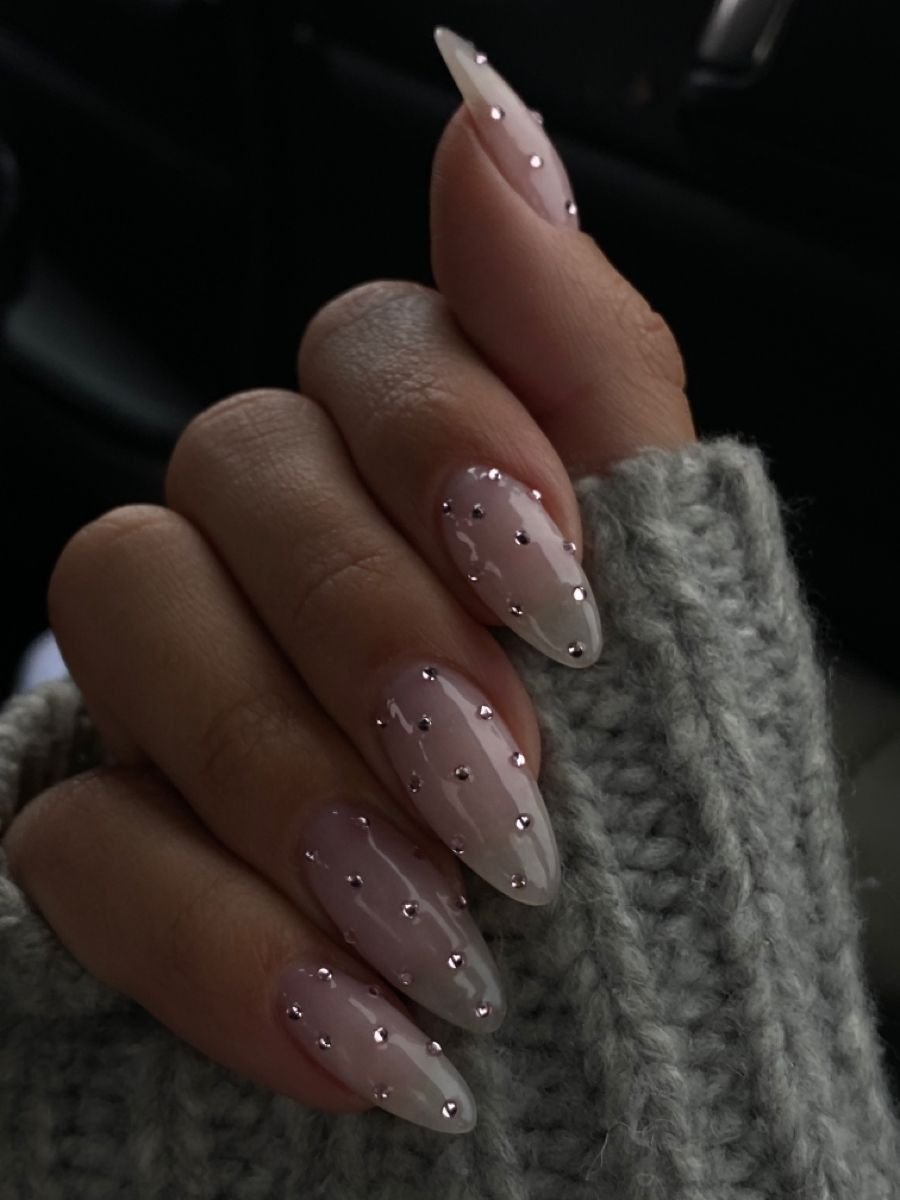 Unhas Amendoadas