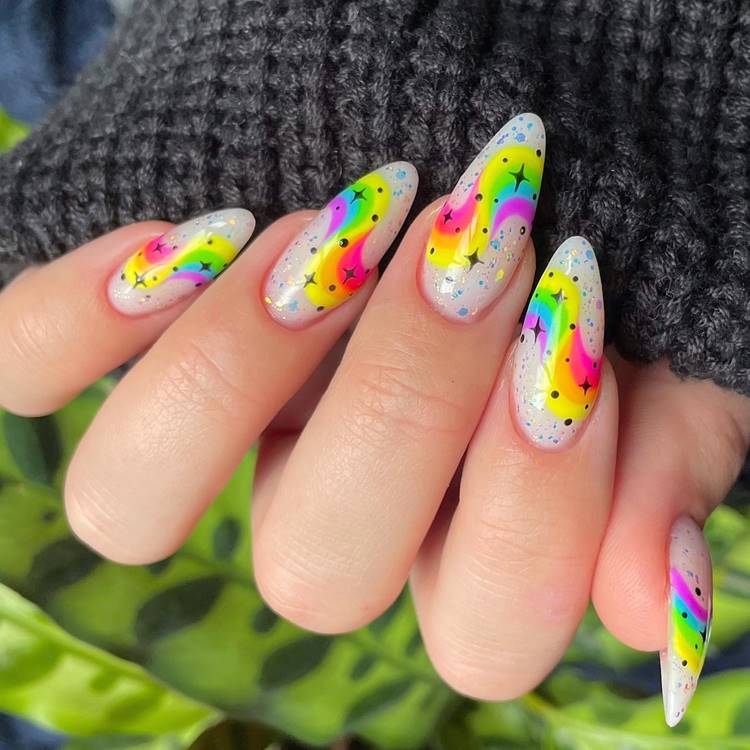 unha decorada arcoiris