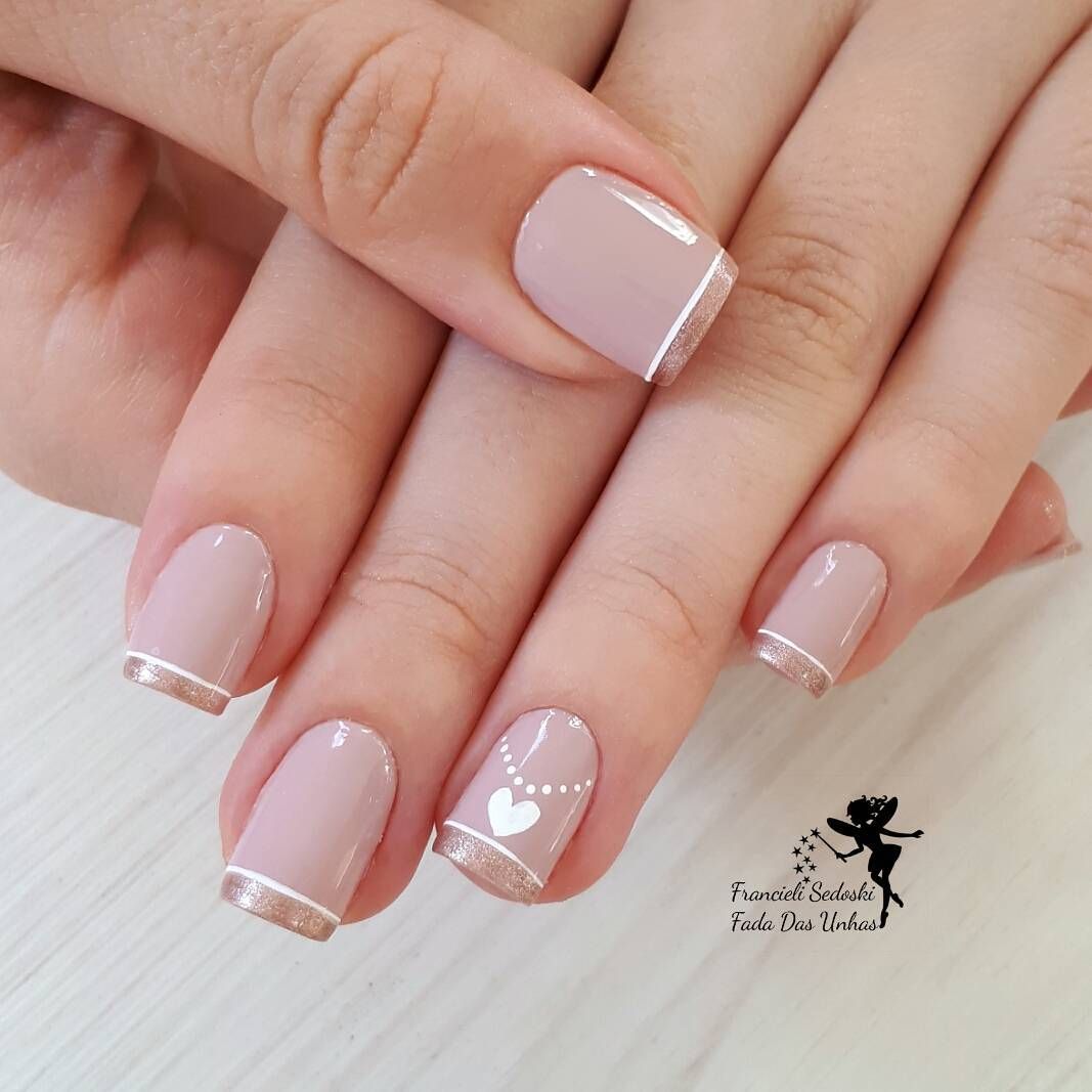 Unhas Decoradas De Cor Clara