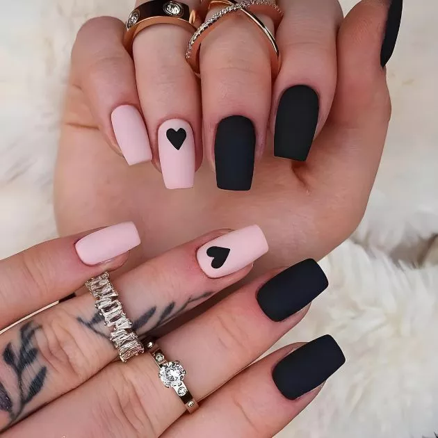 Unha Decorada Preto e Rosa