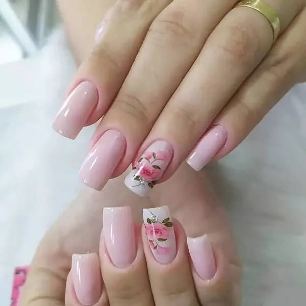 Unhas Decoradas De Cor Clara