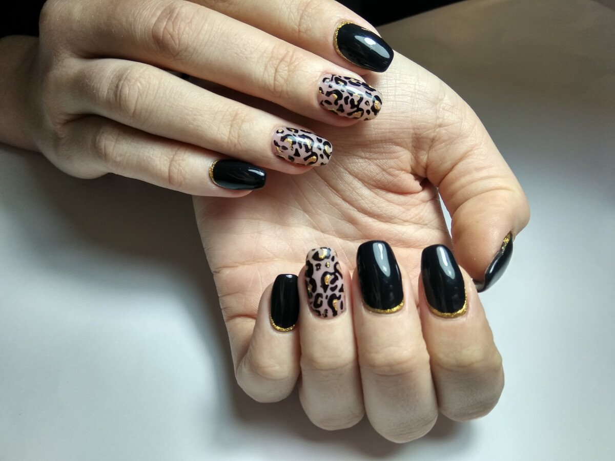Foto: Unhas pretas com filha única no ...