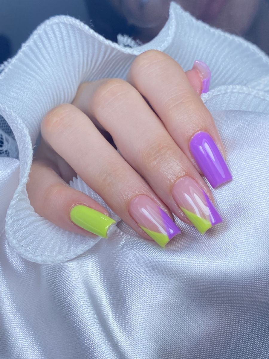 unhas verdes&roxas 💚💜
