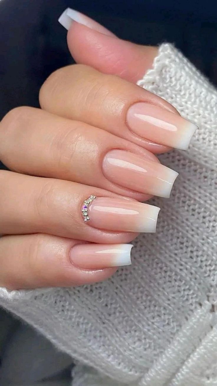 Unhas minimalistas: descubra 35 ideias ...