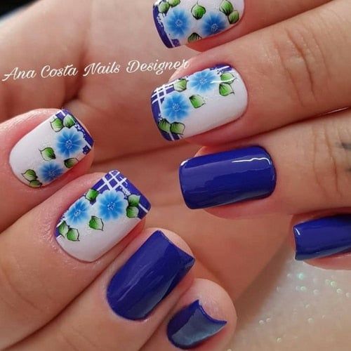 unhas decoradas com adesivos
