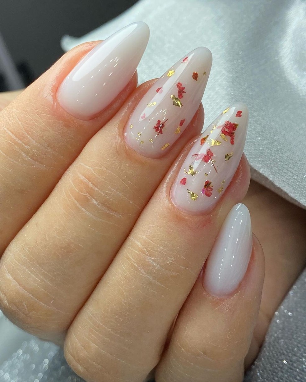 Unhas decoradas: cores claras para usar ...