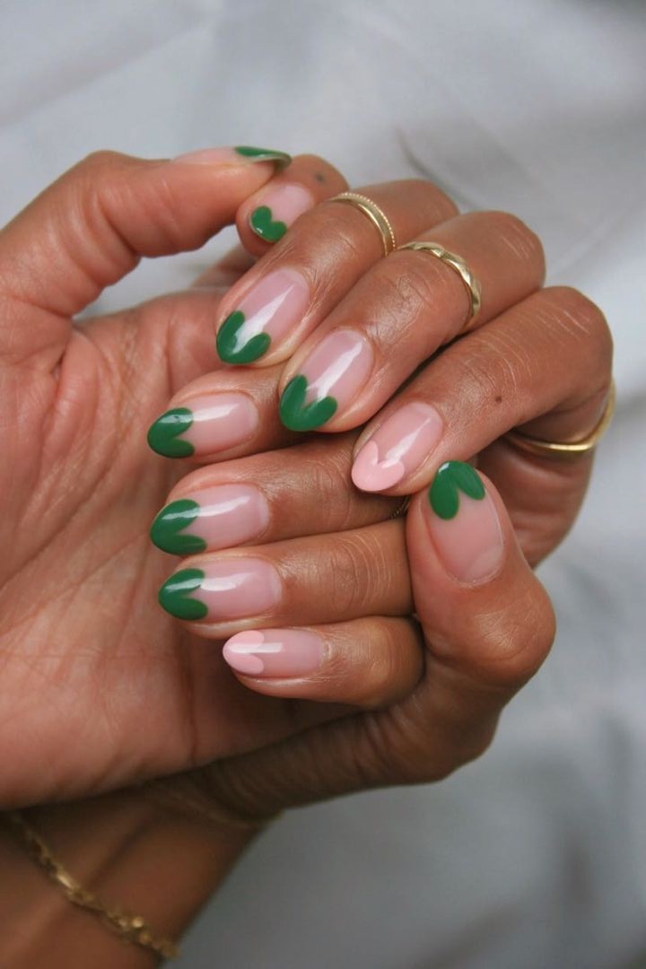 Inspirações de unhas verde militar ...