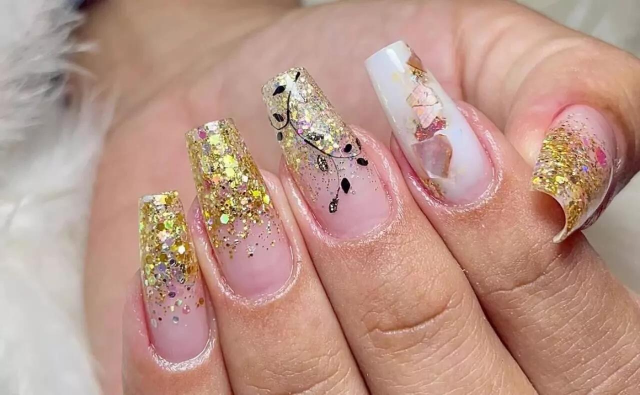 Unhas de Fibra Decoradas: A Beleza que ...