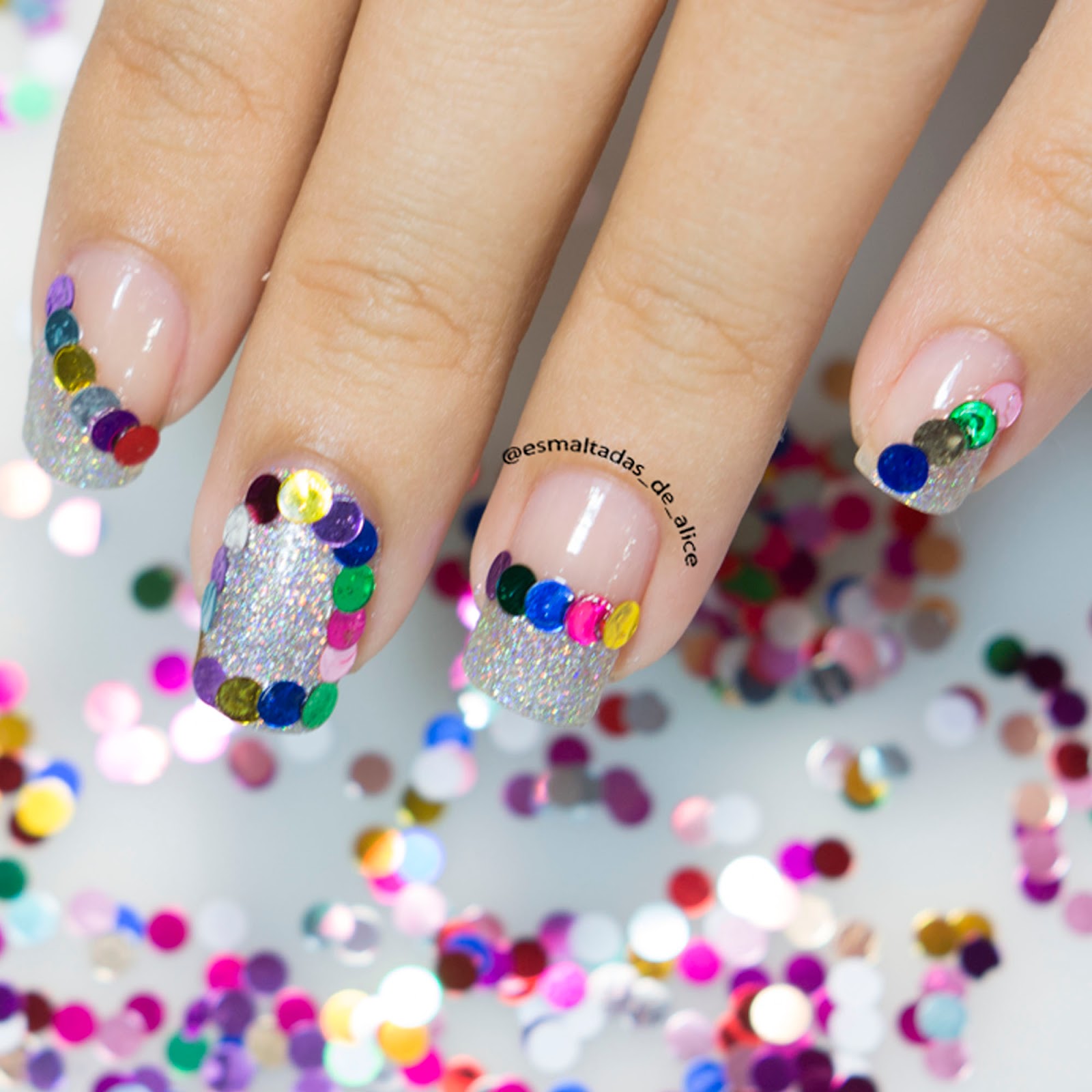 Unhas de Carnaval com Glitter Confete ...