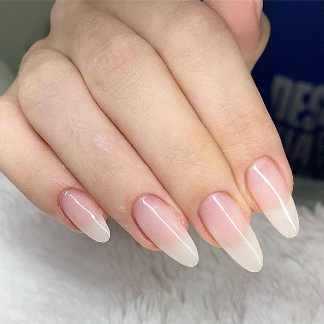 Kim Kline em Nails | Unhas redondas ...