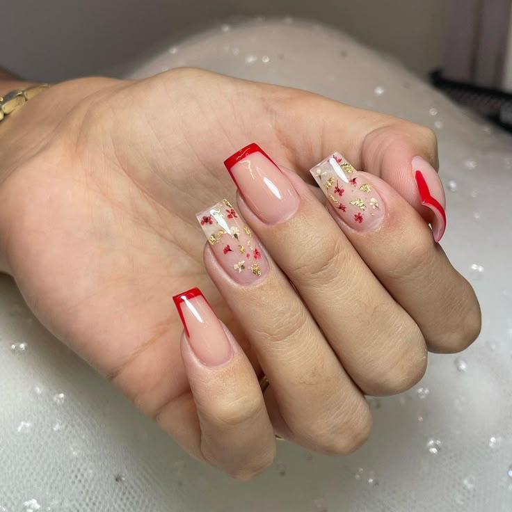 Francesa vermelha com flores secas.