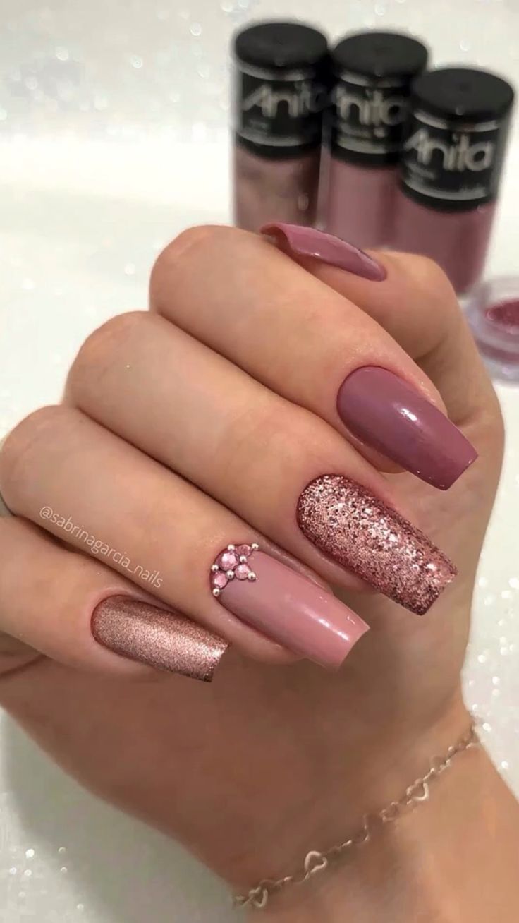 Unhas nude rosado | Unhas bonitas ...
