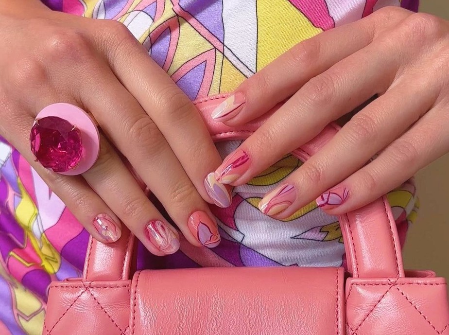 nail arts com esmalte rosa ...
