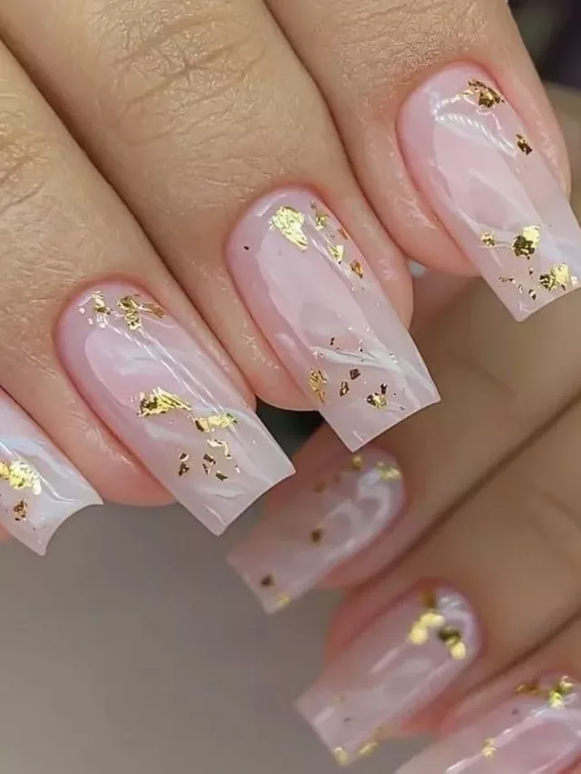 Se inspire com as Unhas Marmorizadas ...