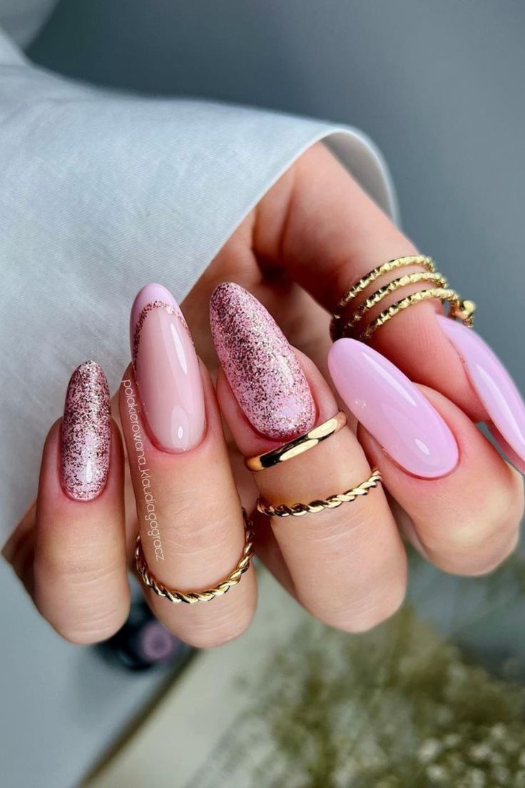Unhas rosa com glitter | Unha rosa bebê ...