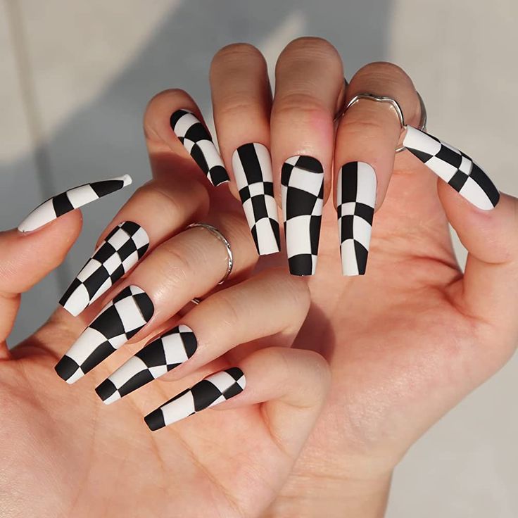 Unhas Decoradas Xadrez Preto E Branco