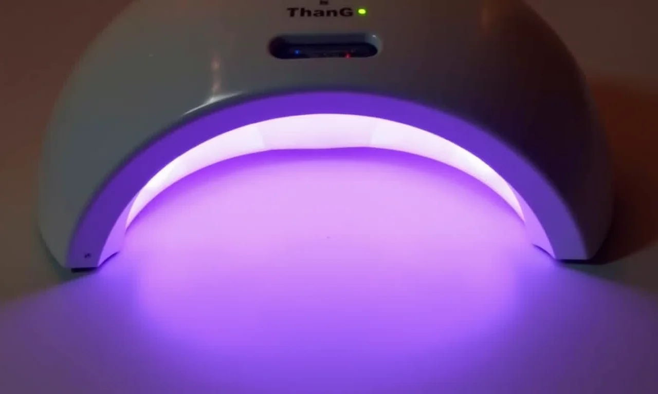 Secador de esmalte UV/LED.