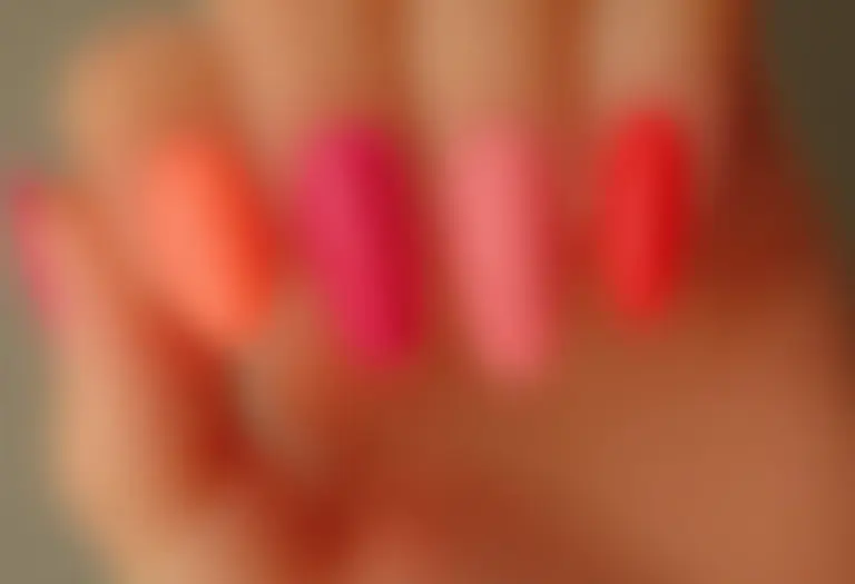 Unhas de gel decoradas com tendências atuais