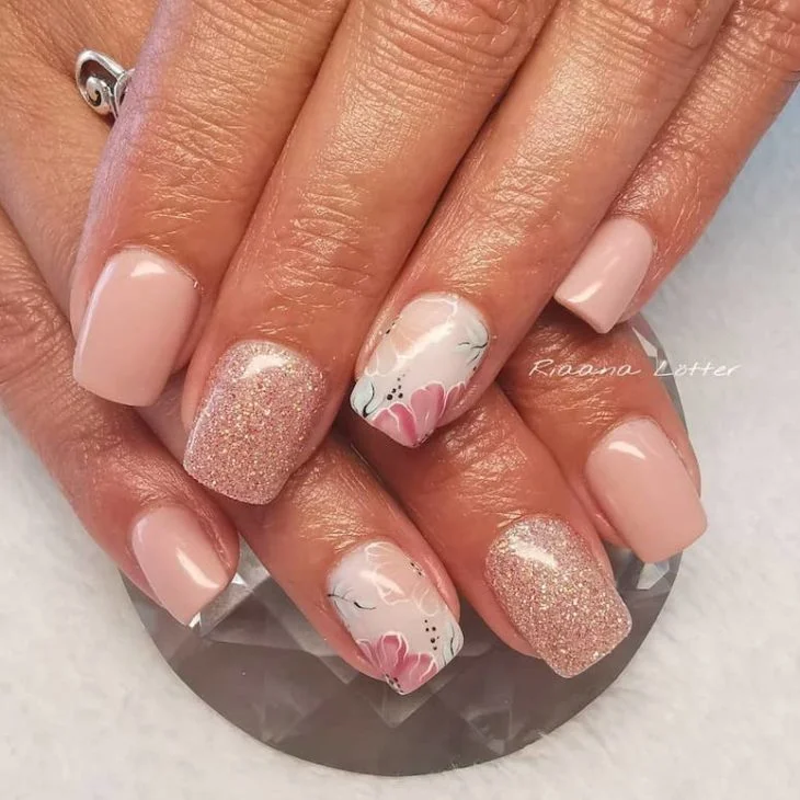 Unhas decoradas com flores: 100 ideias