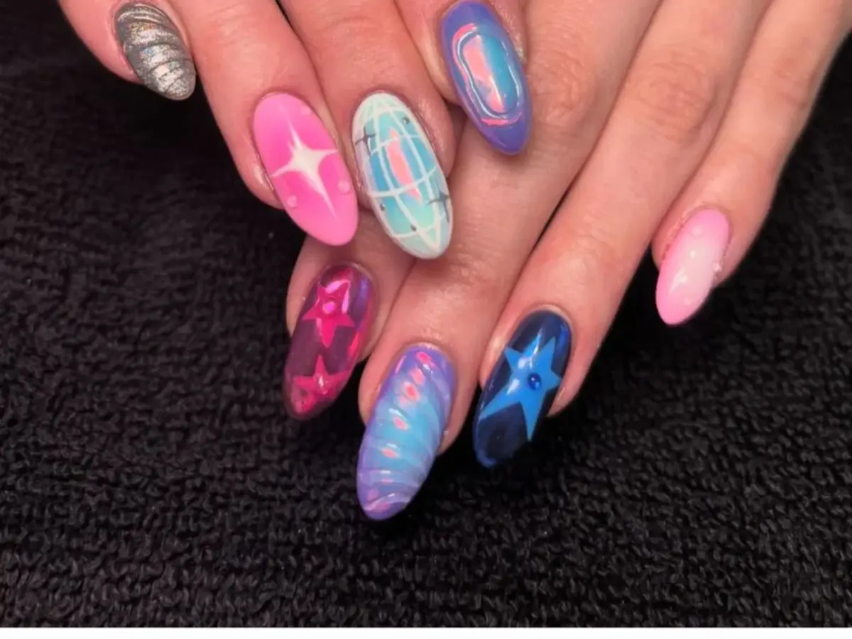 Constelação Festiva: Nail Art com Mini Estrelas - detalhe