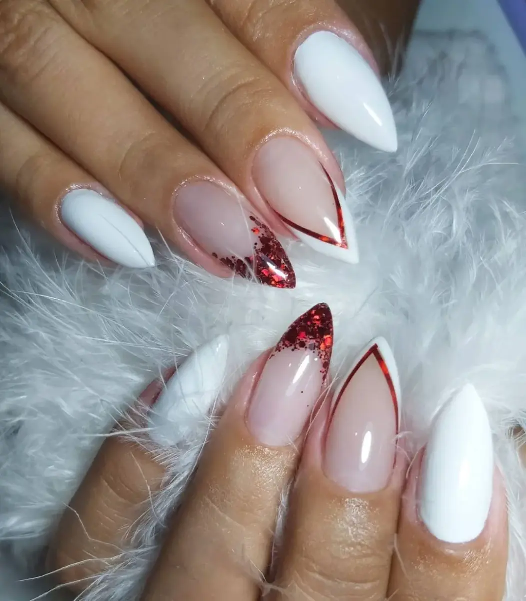 Unhas Brancas Estilo Boho com Desenhos Étnicos: Uma Viagem de Estilo - detalhe