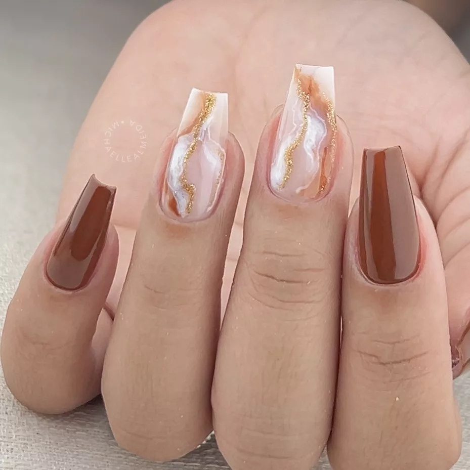 Esmaltação em Gel com Efeito Mármore - detalhe