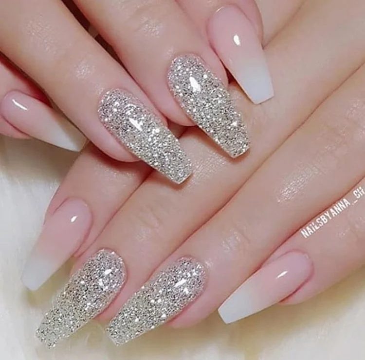 Fibra de Vidro com Glitter: Brilho e Festa em Cada Movimento - detalhe