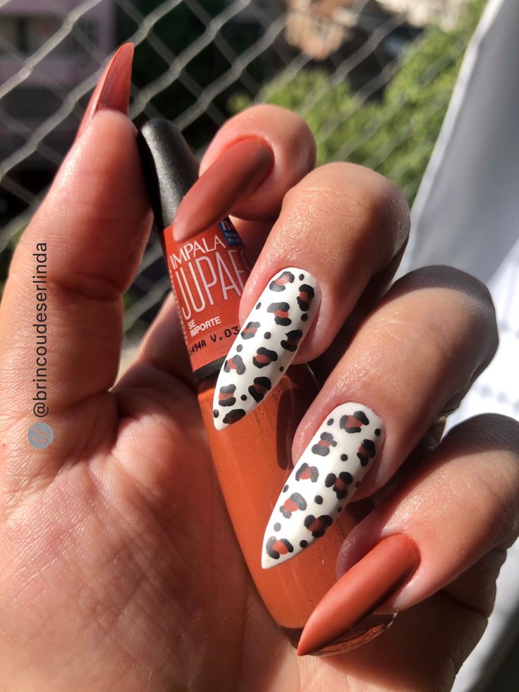 Unhas animal print marrom 🤎