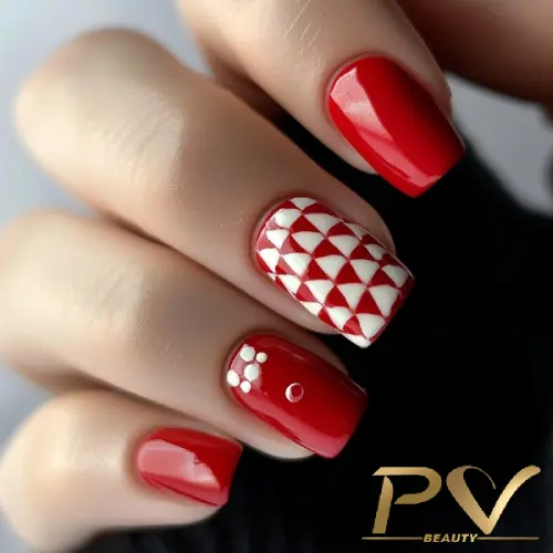 Vermelho com Desenhos Geométricos: Um Toque Artístico - inspiração