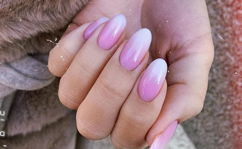 Bailarina Baby Boomer com Flores Secas: Romantismo Minimalista - ideia