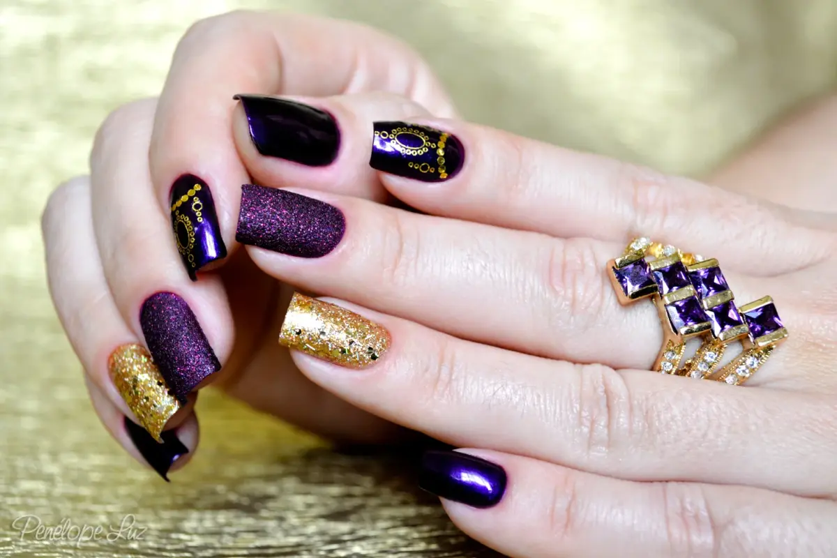 Com Aplicação de Folha de Ouro - detalhe