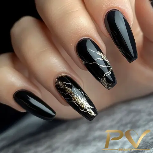 Unhas Marmorizadas em Preto: Efeito Único e Artístico - inspiração