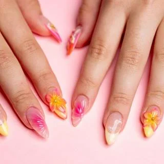 Ombré com Esmaltes Nude e Rosê: Discreto e Chic - detalhe