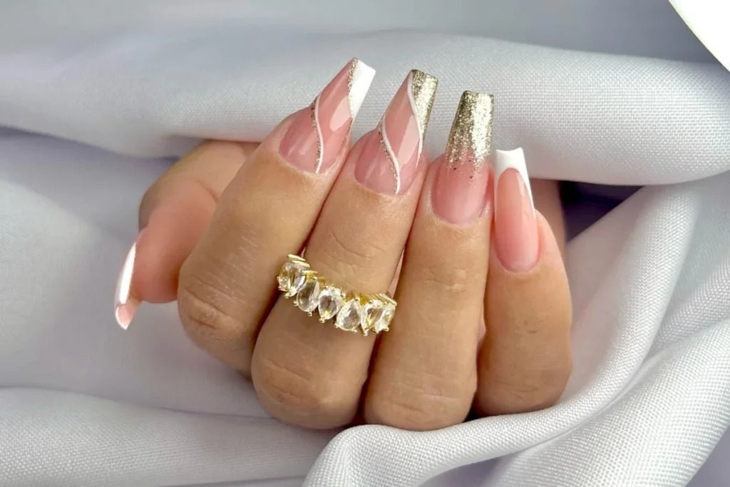 Unhas Bailarina com Efeito Mármore: Elegância que Impressiona - detalhe