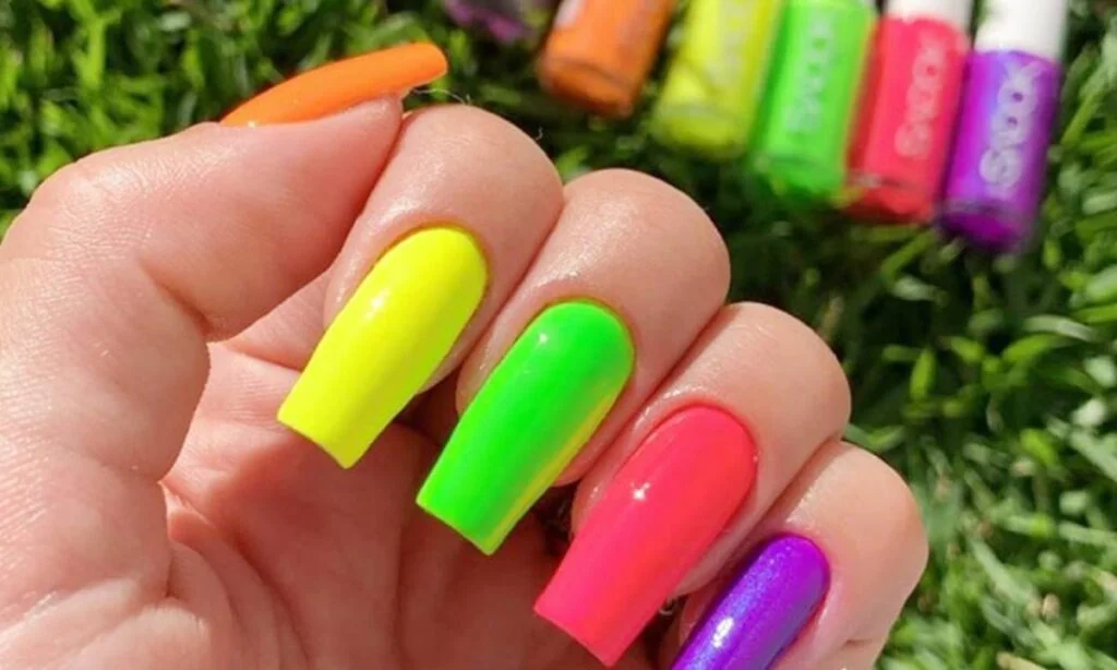 Neon com Efeito Açúcar: Textura e Cores Vibrantes! - detalhe