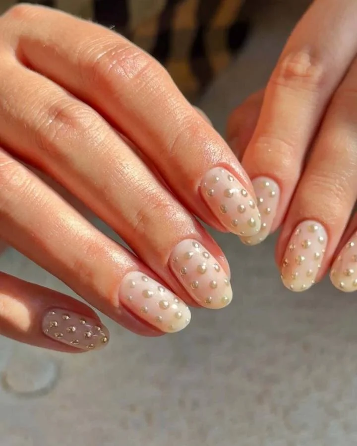 Francesinha Poá Divertida: Bolinhas que Alegram o Visual - ideia