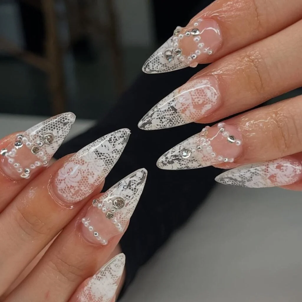 unha decorada delicadas - referência 10