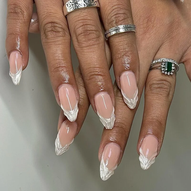 Bailarina com Aplicação de Conchas Marinhas e Pérolas: Sereia Urbana - detalhe