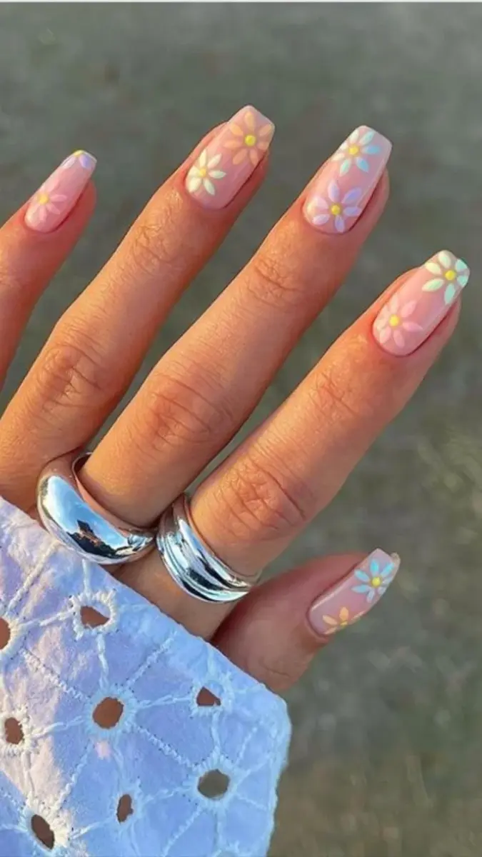 Margaridas Psicodélicas: Cores Fluorescentes e Formas Abstratas - ideia