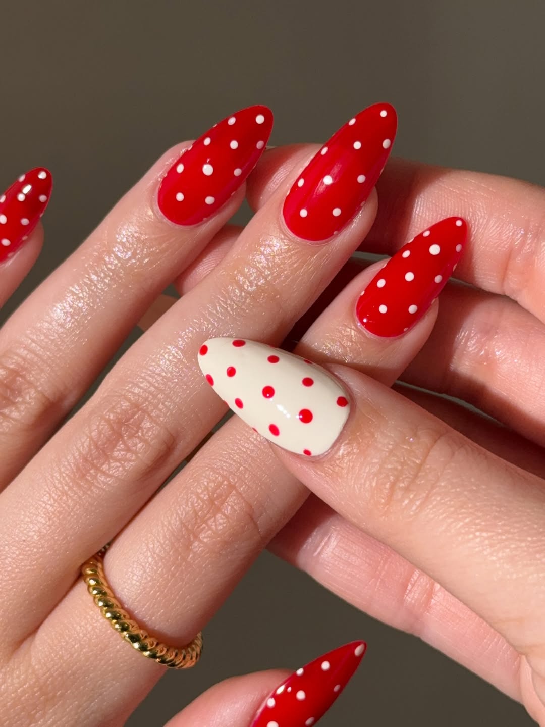 unha decorada vermelha - referência 3