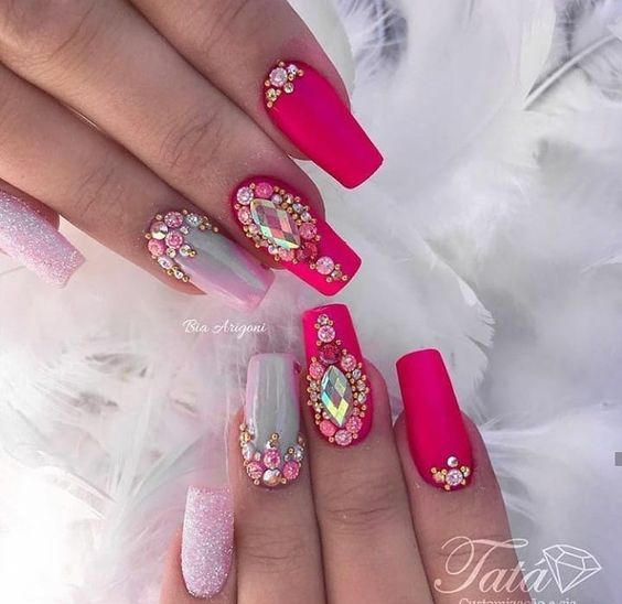 UNHAS LUXO! PINK E PEDRARIAS